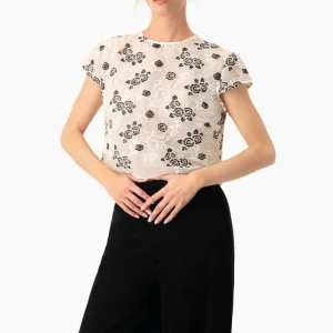 Blusa corta cuello redondo