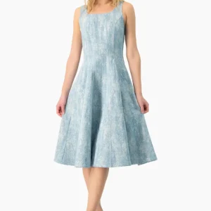 Vestido midi de escote cuadrado