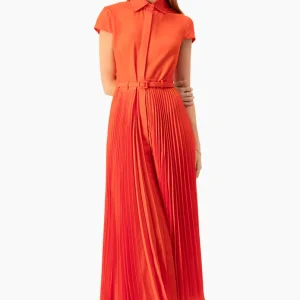 Vestido plisado de manga corta